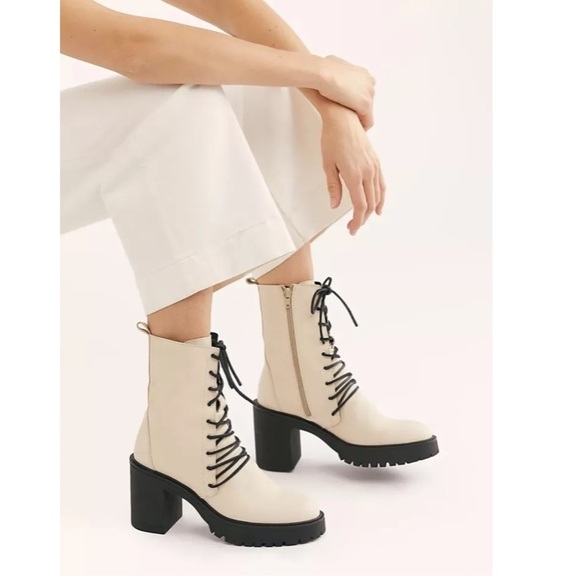 Free People Shoes - Free People Off-White Leather Moto Dylan Ankle Bootie Sz 39 Lace Up Goth Grunge
